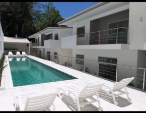 Apartamento superior no Villa Regina a 800m da praia de Taperapuan
